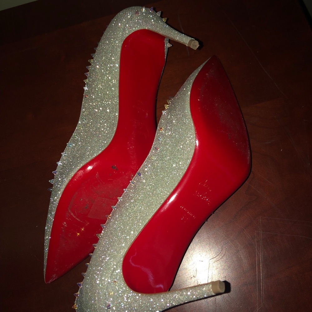 ❌❌SOLD❌❌Christian Louboutin Anjalina Pumps